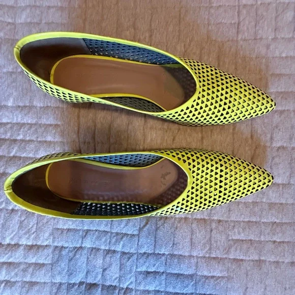 Rachel Comey Clemmie Kitten S-Punch in Banana - Picture 4 of 6